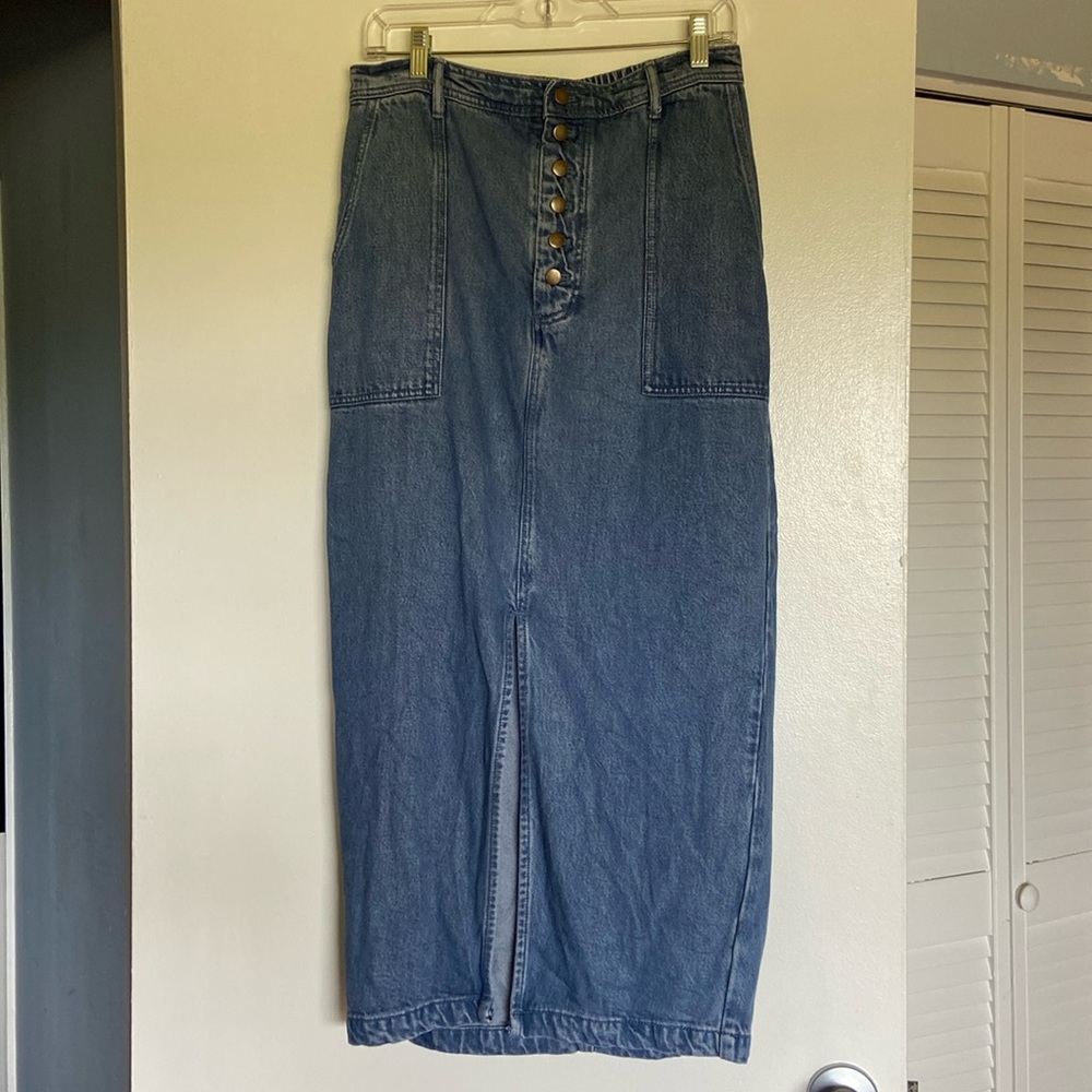 Midi-length denim skirt